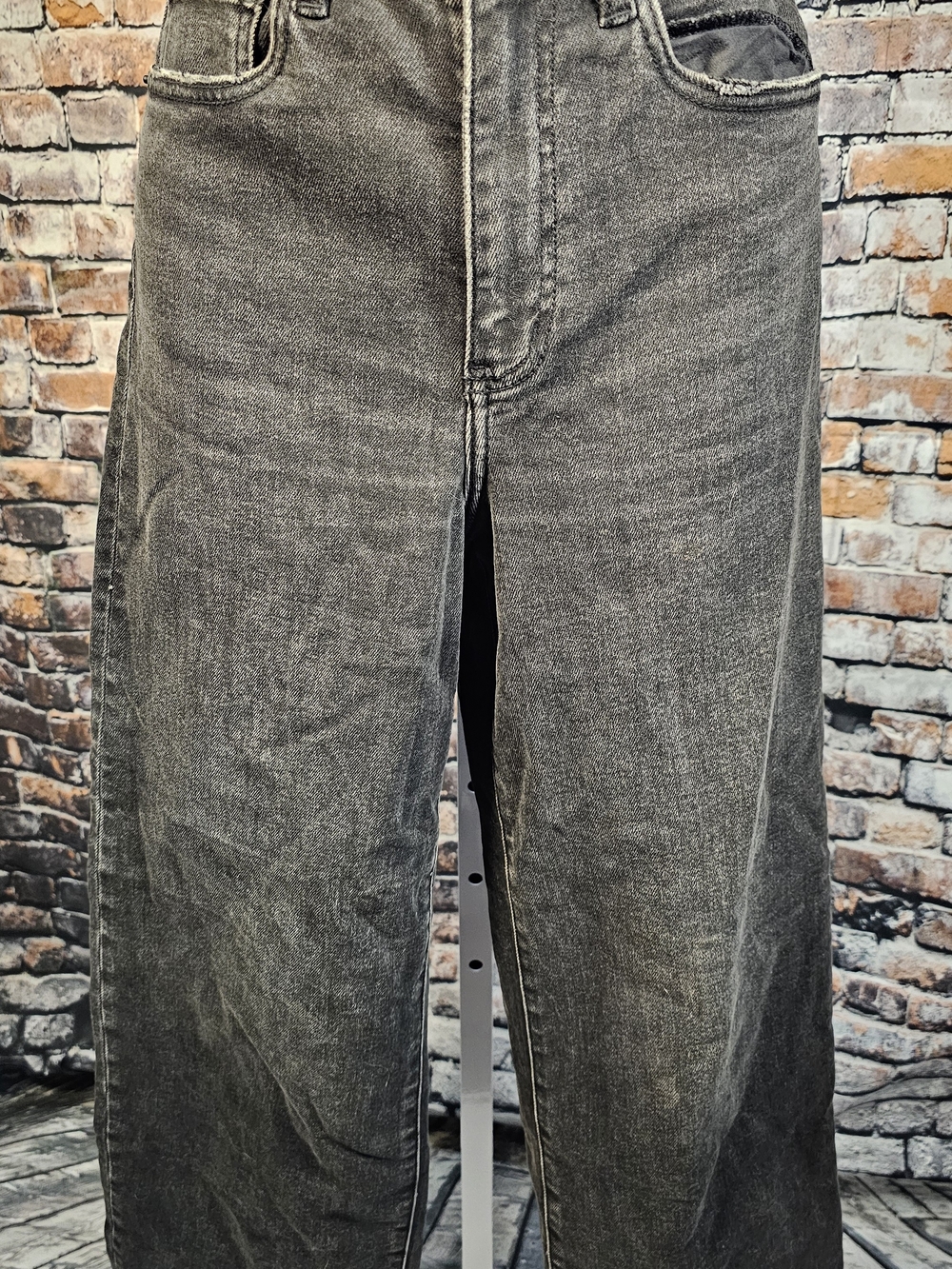 Daze High Rise Wide Leg Cropped Jeans Black Wash Size 26